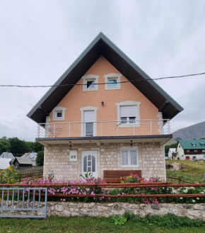 Family house Kasalica
